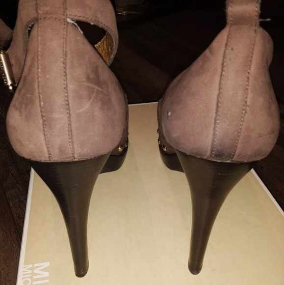 MICHAEL KORS PARKER PUMPS - Picture 4 of 4